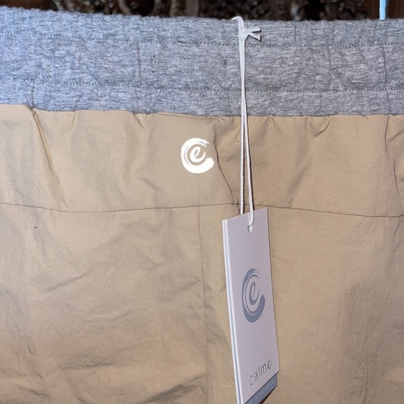 Johnny Was Nylon Taper Leg Workout Pant In Tan - Picture 8 of 8